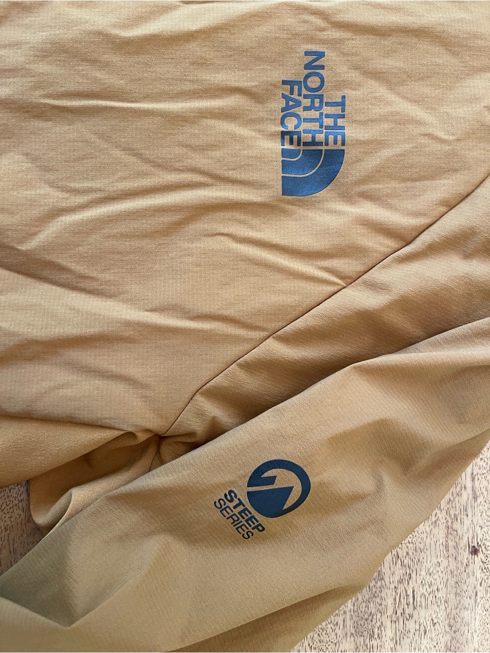 The North Face Ventrix Summit Series Men's Medium Lightweight puffer Jacket - Picture 3 of 7